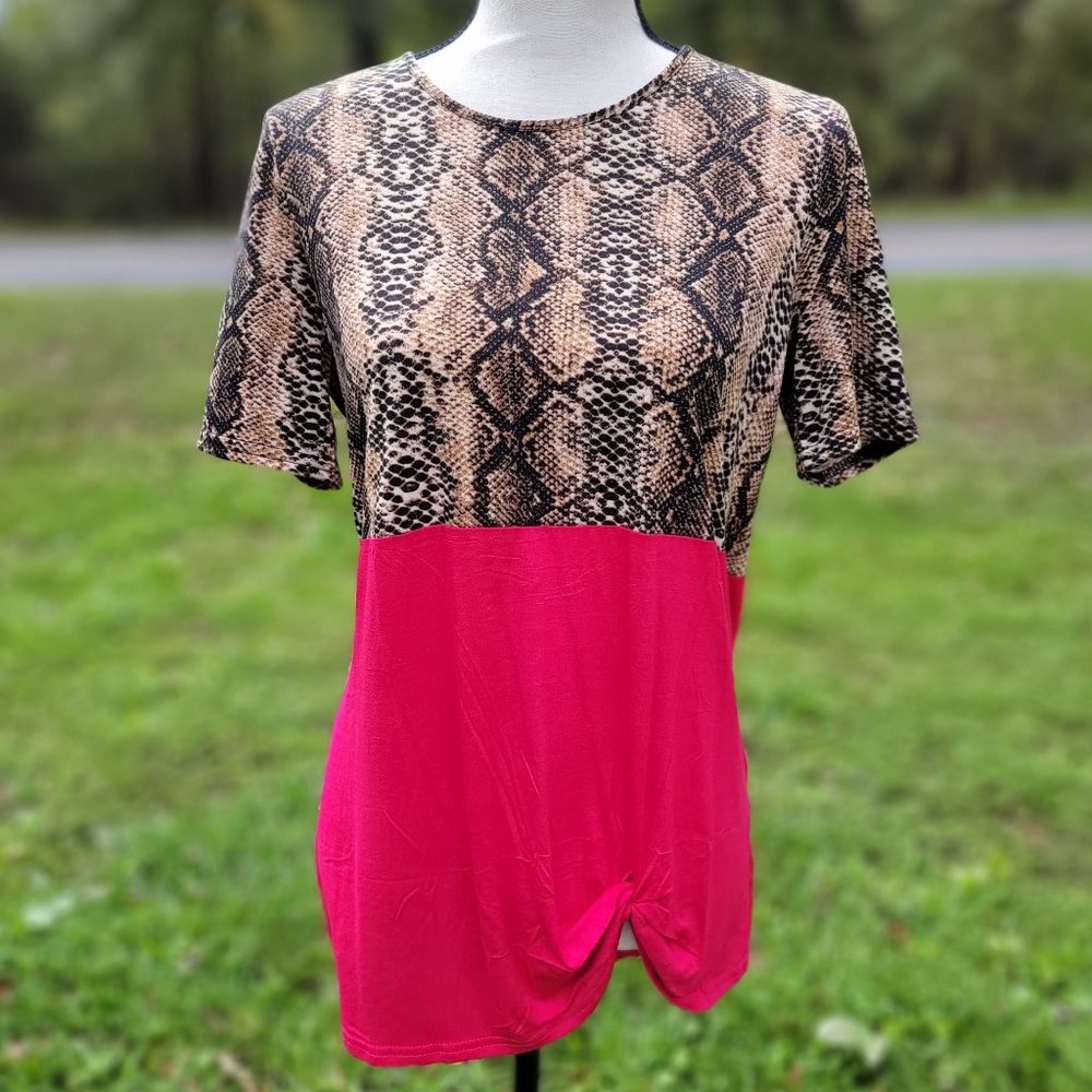 NWT Southern Stitch Snake Skin/Pink Knotted Shirt
